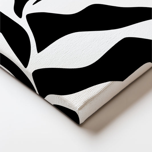 Monochrome Organic Patterns in Fluid Black and White Design